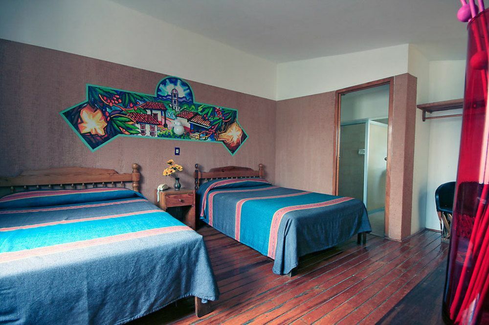 Hotel Regis Uruapan  Exterior photo